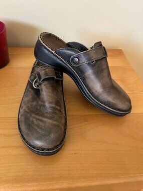 Naot Leather Clog Mules EU 37